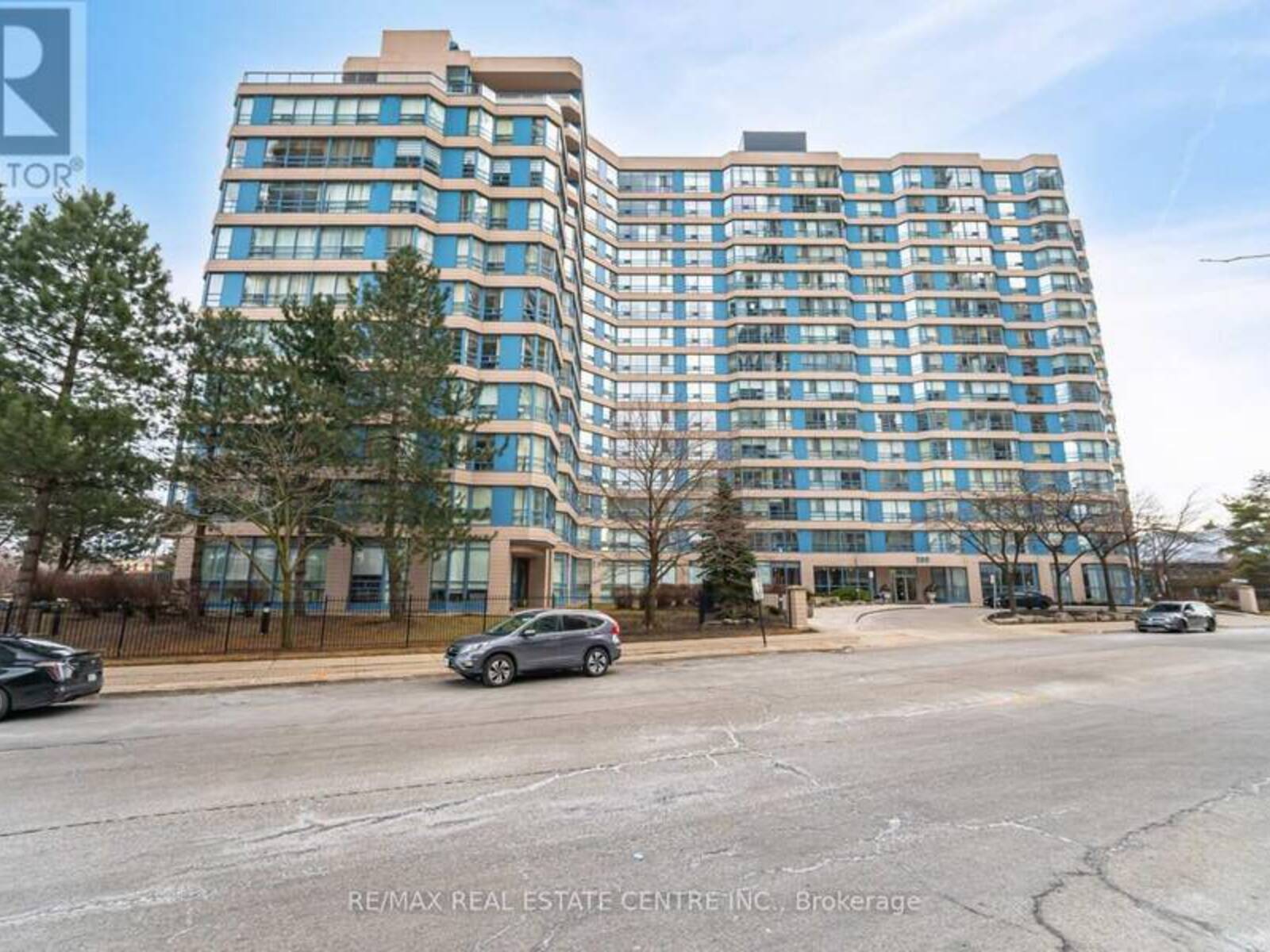 412 - 250 WEBB DRIVE, Mississauga, Ontario L5B 3Z4