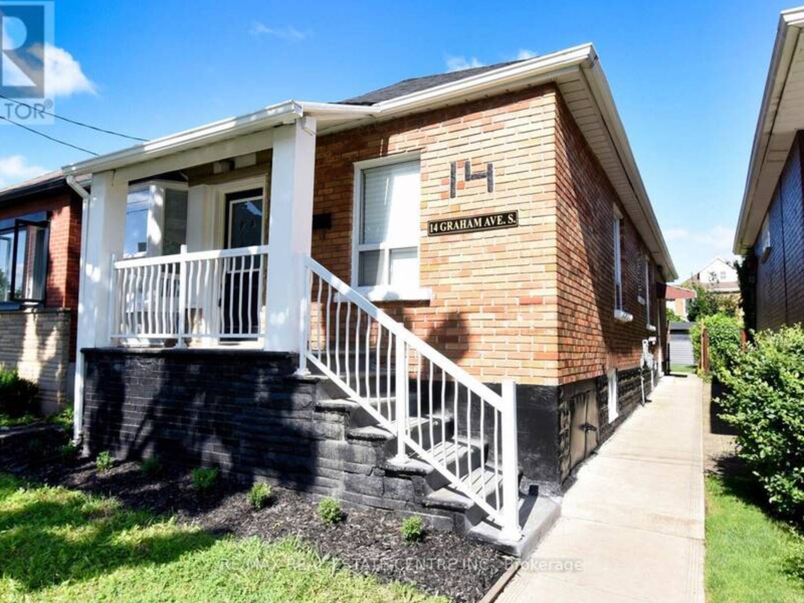 14 GRAHAM AVENUE S, Hamilton, Ontario L8K 2L8