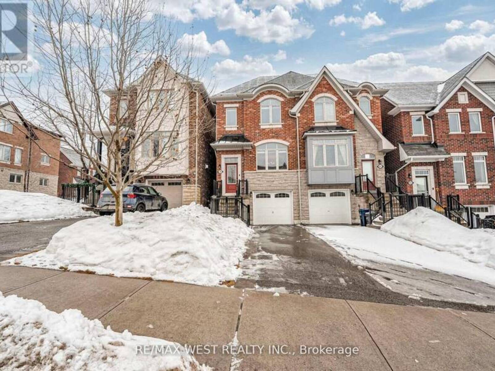 39 YPRES ROAD, Toronto, Ontario M6M 0B2