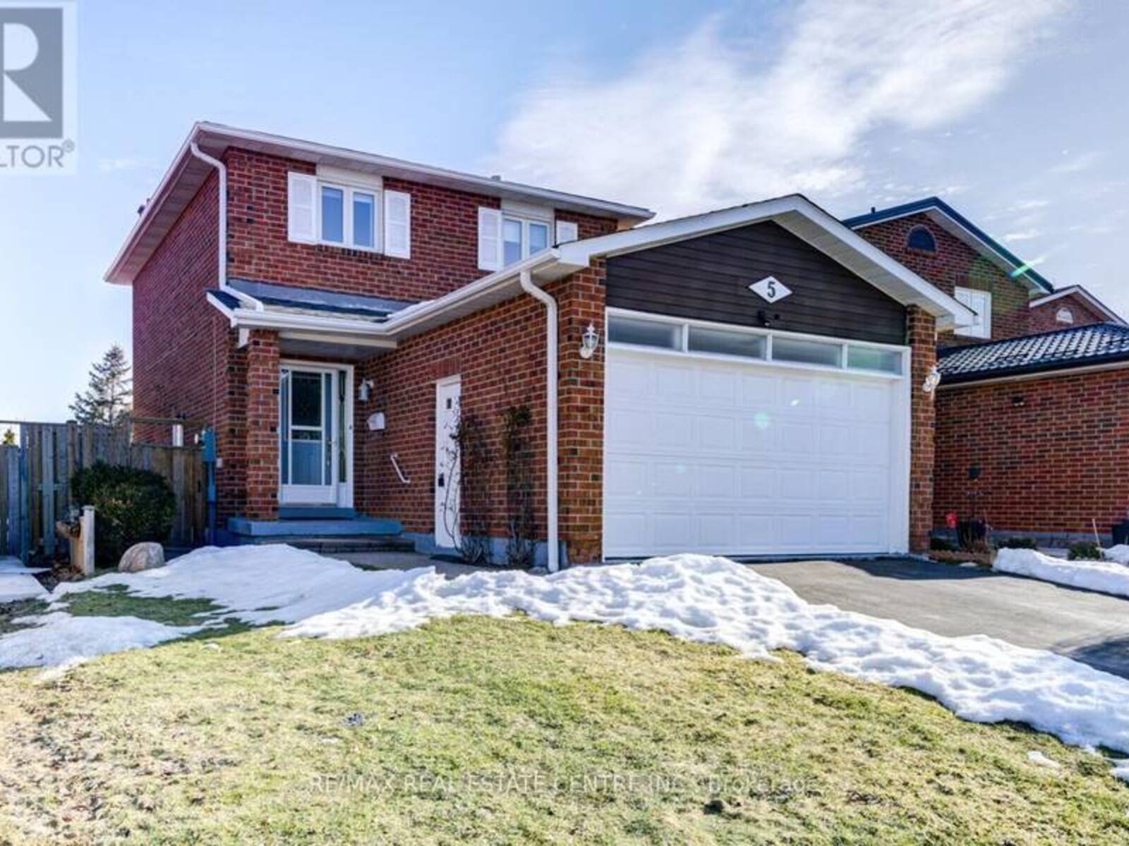 5 ADAM STREET, Brampton, Ontario L6Z 2S4