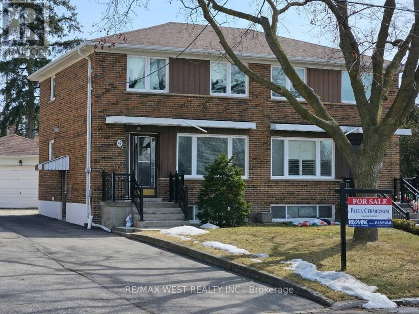 49 NEAMES CRESCENT, Toronto, Ontario M3L 1K8