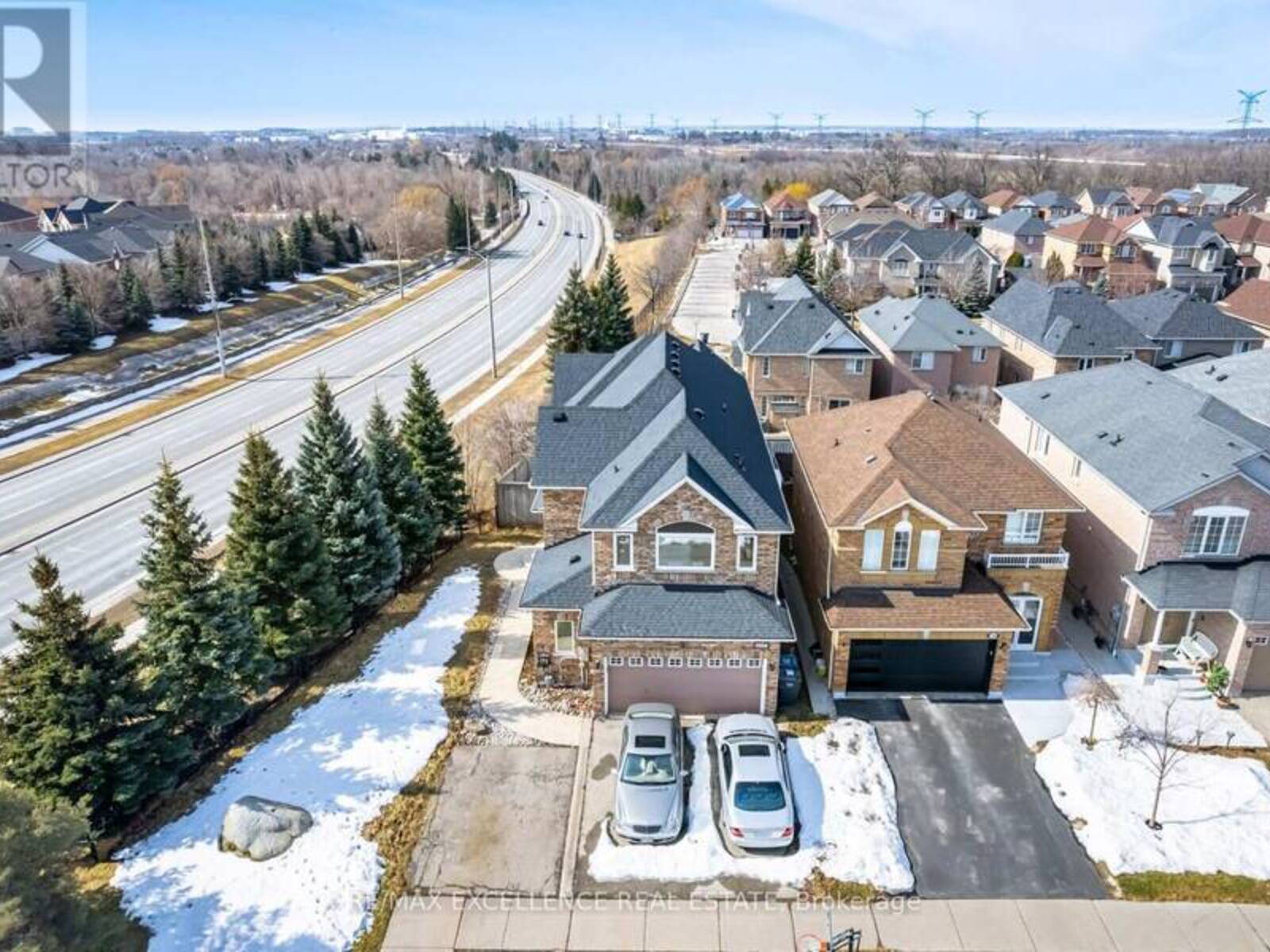 7346 LANTERN FLY HOLLOW, Mississauga, Ontario L5W 1J8