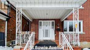 28 BOWIE AVENUE | Toronto Ontario | Slide Image Four