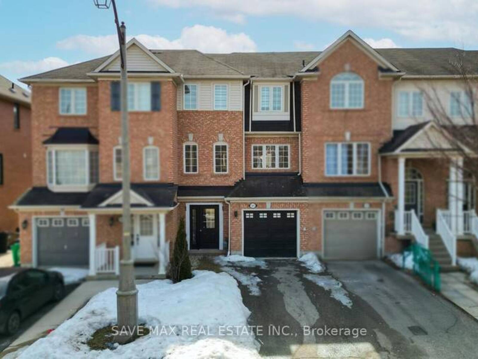 51 DECKER HOLLOW CIRCLE, Brampton, Ontario L6X 0K9