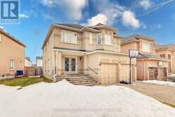 17 FERNCLIFFE CRESCENT | Markham Ontario | Slide Image Four