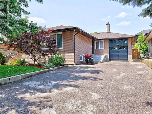 32 DEL RIA DRIVE Toronto Ontario, M6L 1M1 - 6 Bedrooms Home For Sale