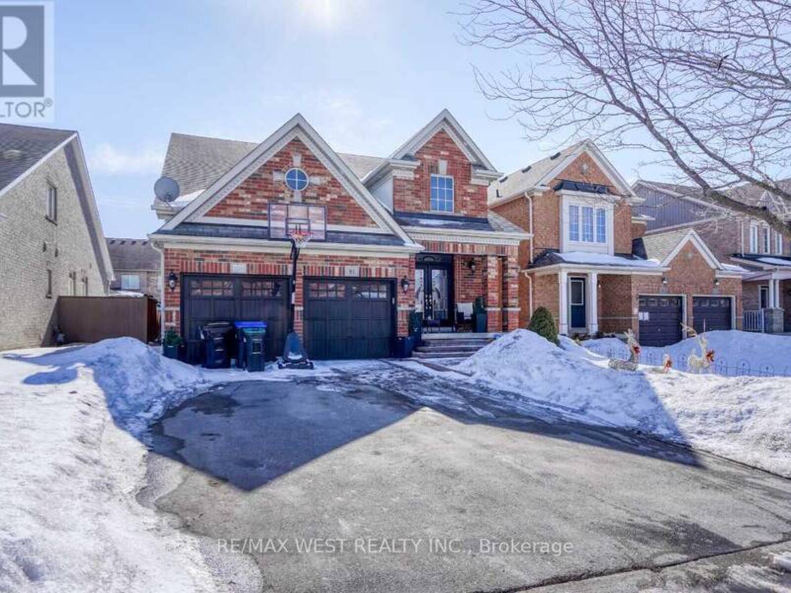 81 CORWIN DRIVE, Bradford West Gwillimbury, Ontario L3Z 0E7