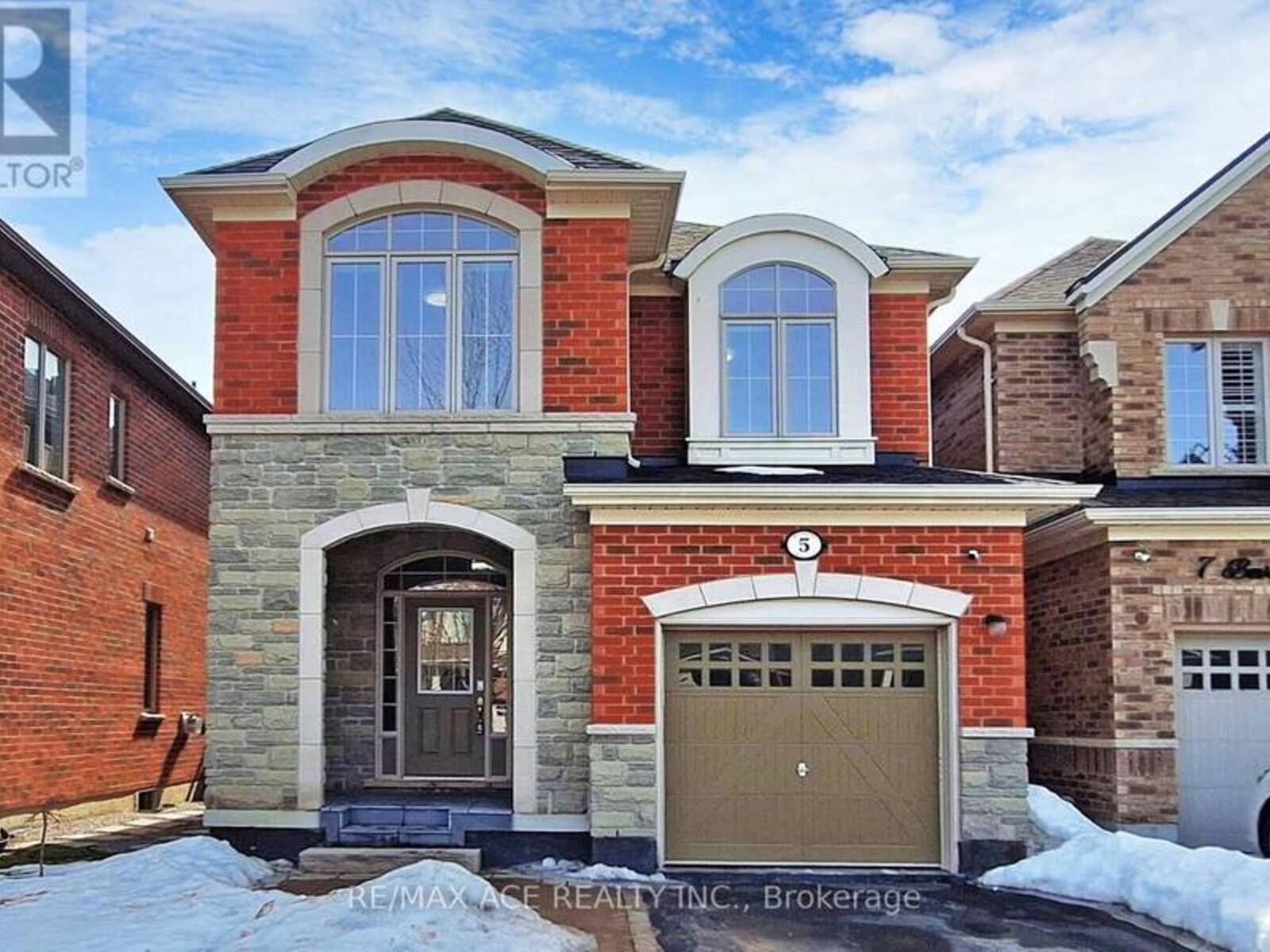 5 BEVERTON CRESCENT, Ajax, Ontario L1T 0L8