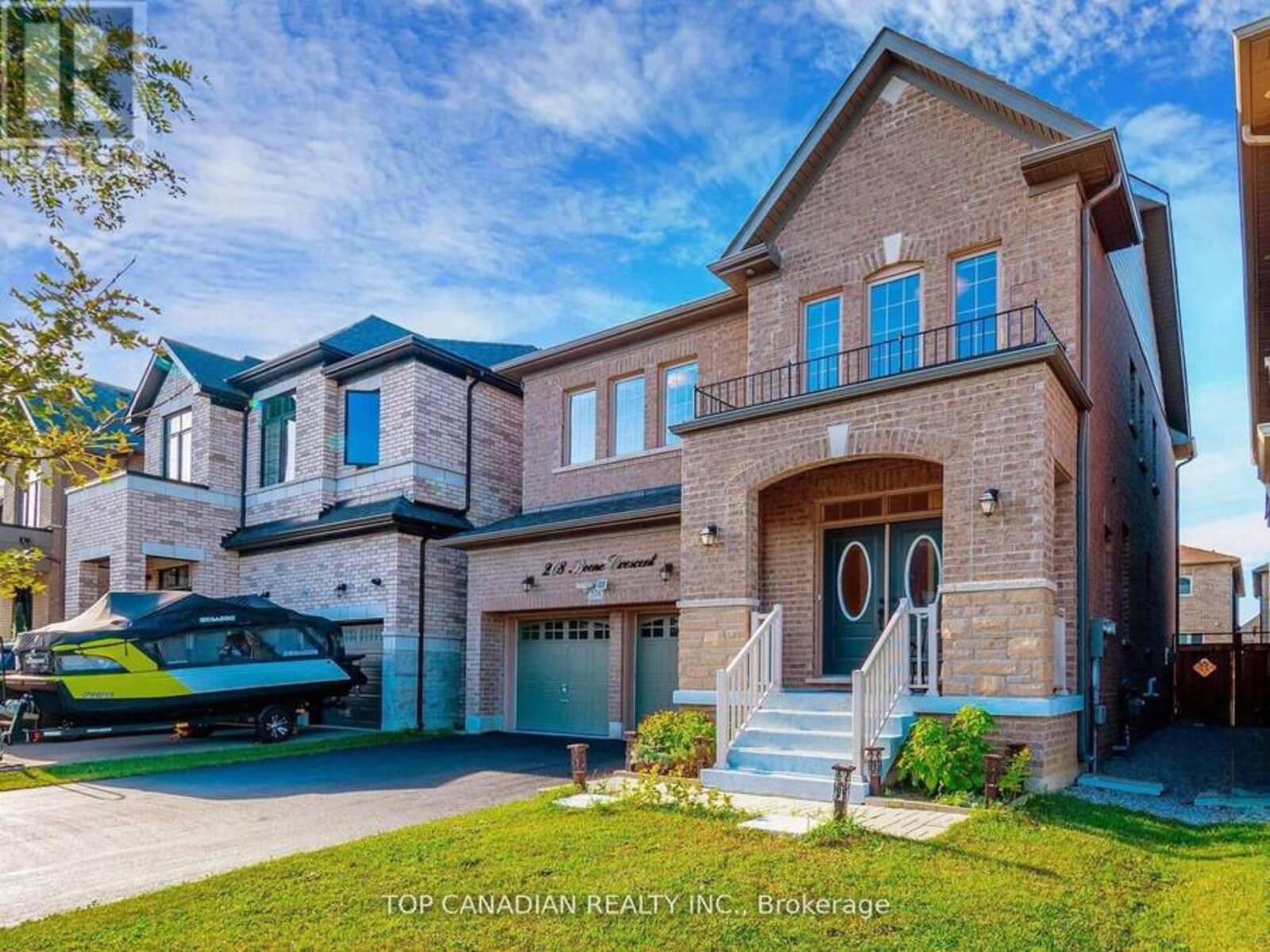 208 BOONE CRESCENT, Vaughan, Ontario L4H 4V1