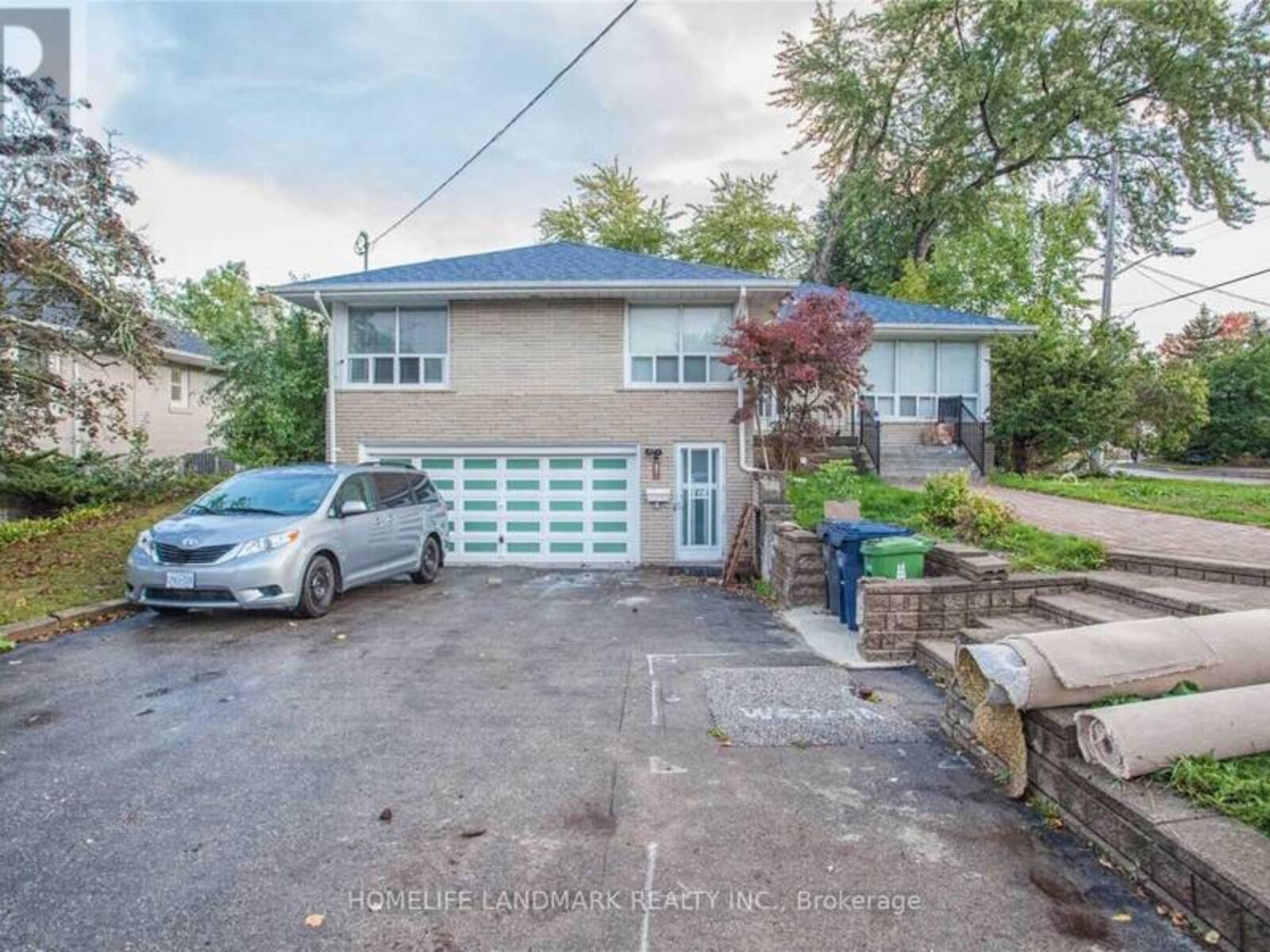 1 WINLOCK PARK, Toronto, Ontario M2M 1Z1