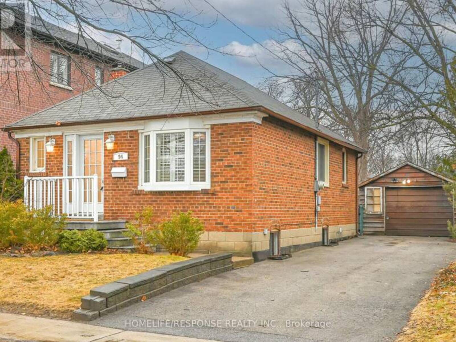 94 YORKVIEW DRIVE, Toronto, Ontario M8Z 2G2