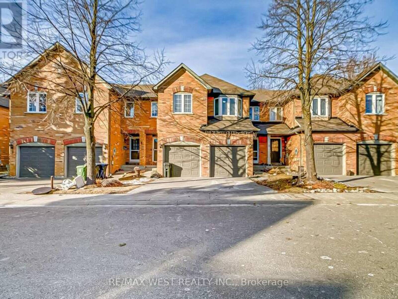 12 - 6400 LAWRENCE AVENUE E, Toronto, Ontario M1C 5C6