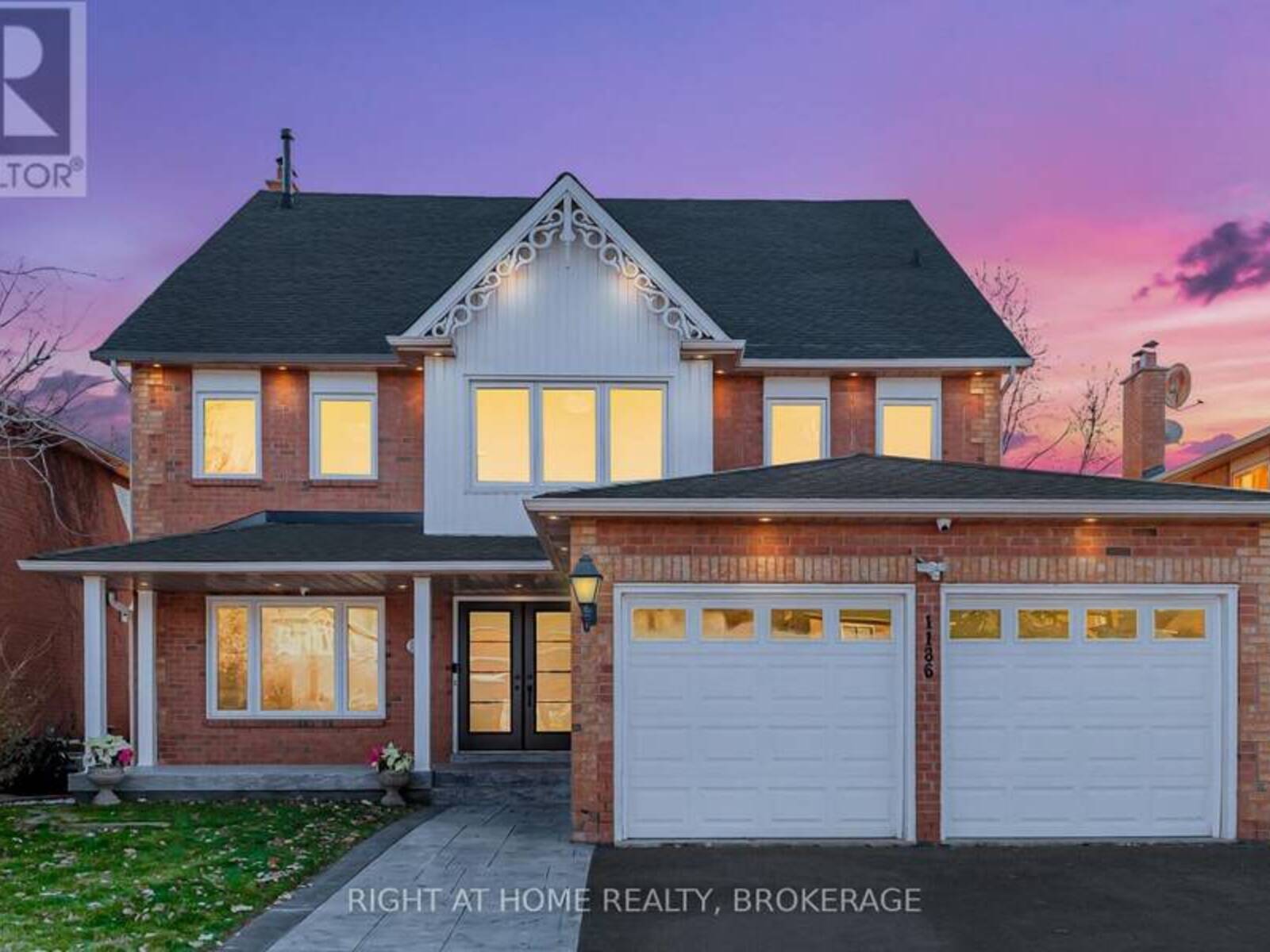 1186 GLENASHTON DRIVE, Oakville, Ontario L6H 5L7