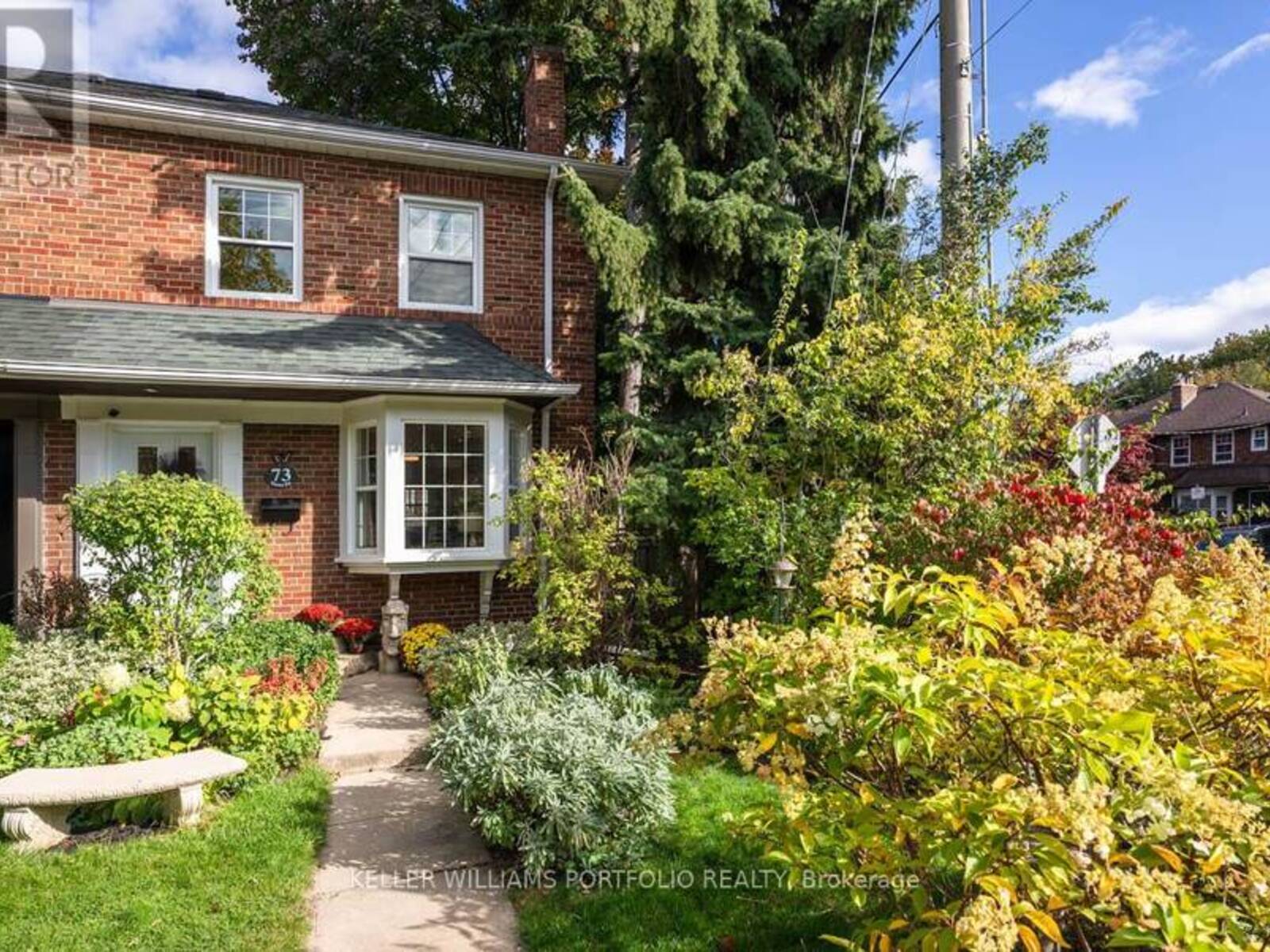 73 HANNA ROAD, Toronto, Ontario M4G 3N2