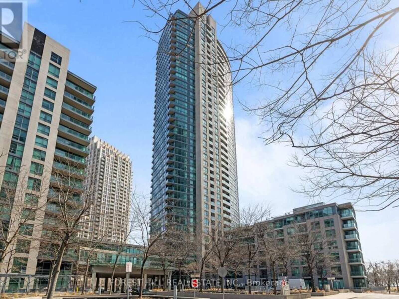 304 - 215 FORT YORK BOULEVARD, Toronto, Ontario M5V 4A2