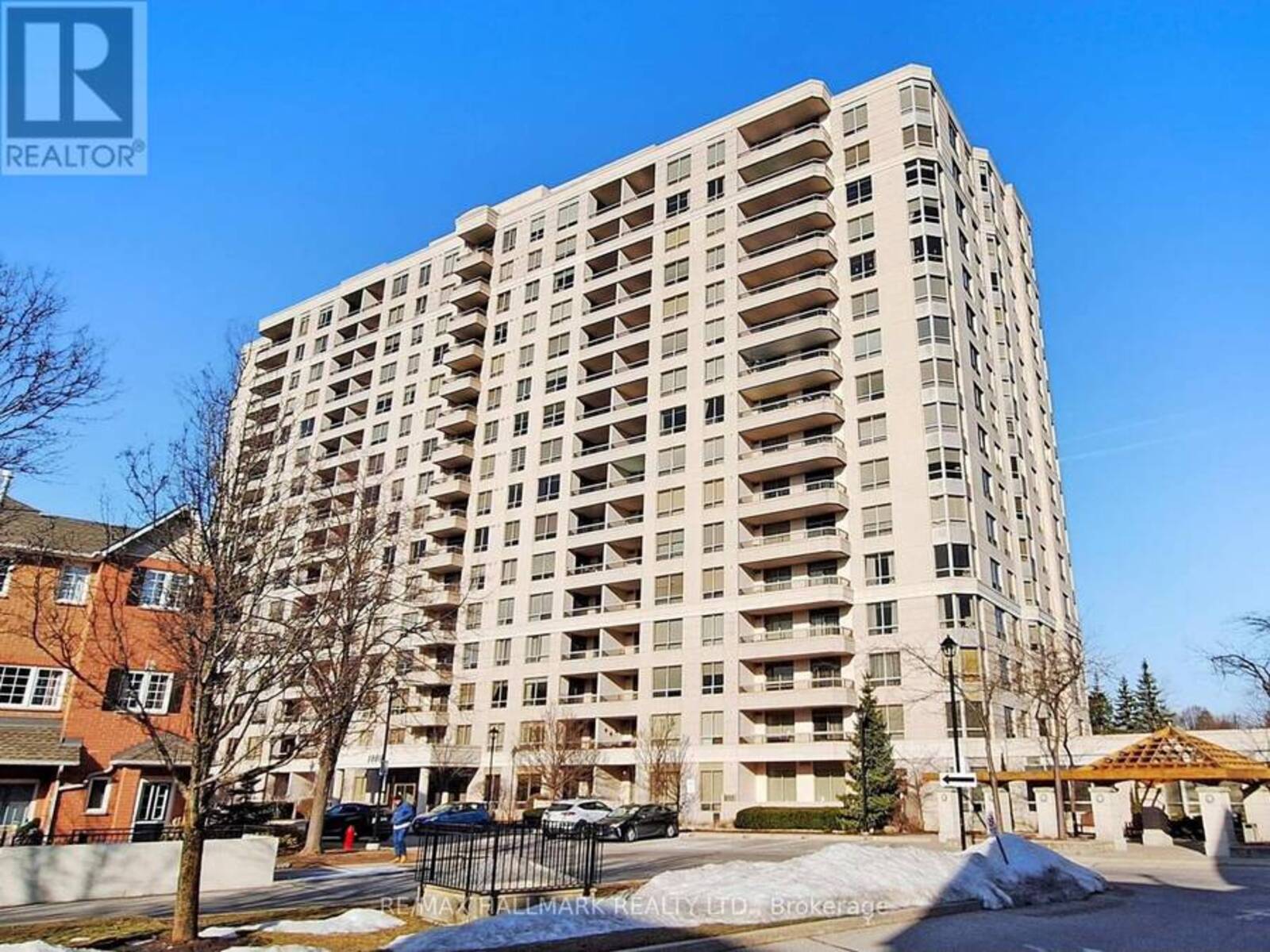 211 - 1000 THE ESPLANADE NORTH N, Pickering, Ontario L1V 6V4