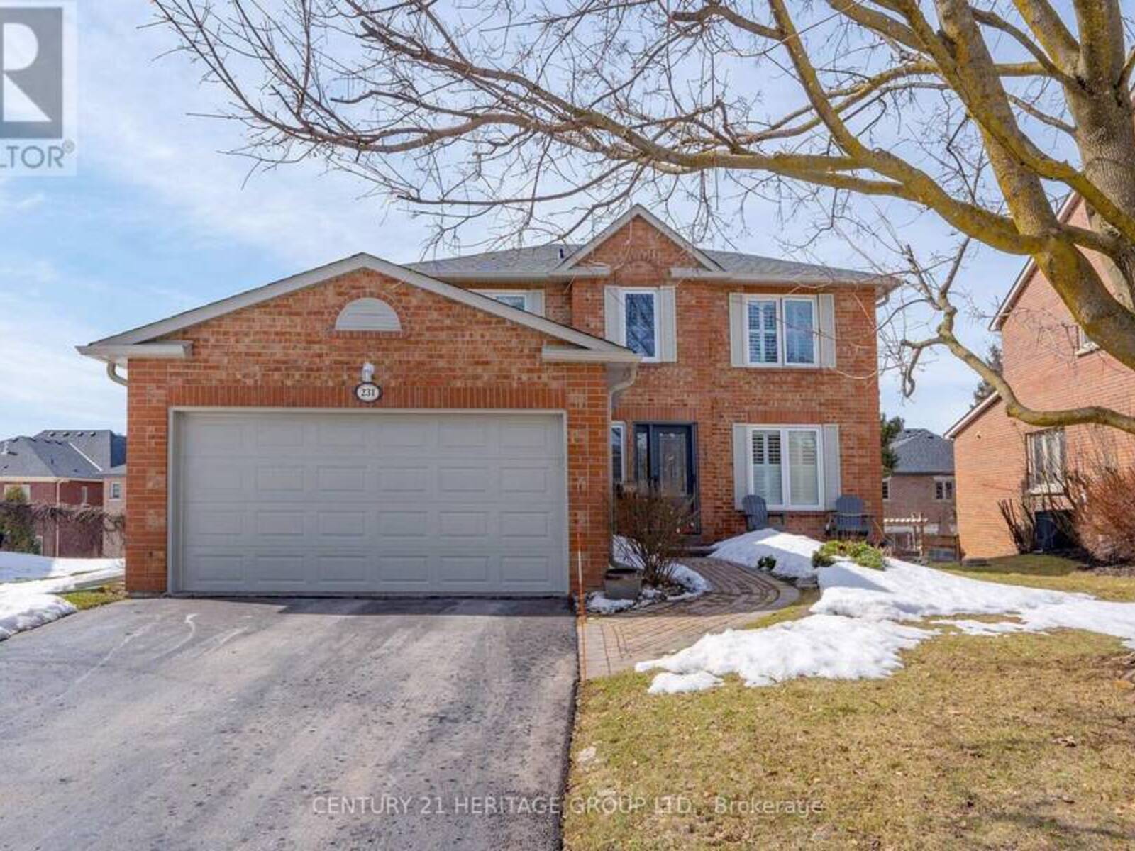 231 JOHN BOWSER CRESCENT, Newmarket, Ontario L3Y 7N7