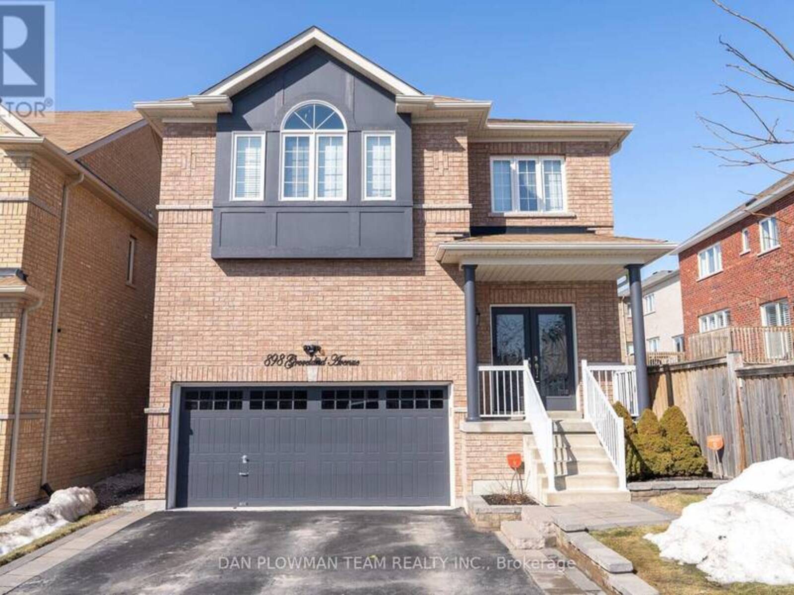 898 GROVELAND AVENUE, Oshawa, Ontario L1K 0W1