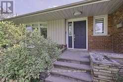 9 VISTAVIEW BOULEVARD | Vaughan Ontario | Slide Image Five