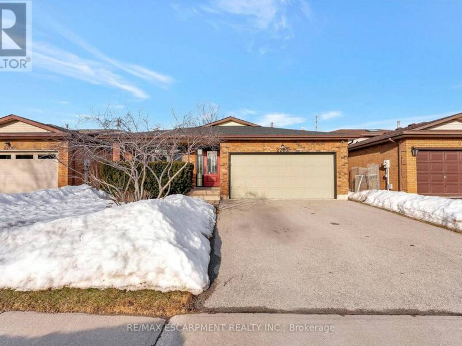 2202 DONALD ROAD, Burlington, Ontario L7M 3R9