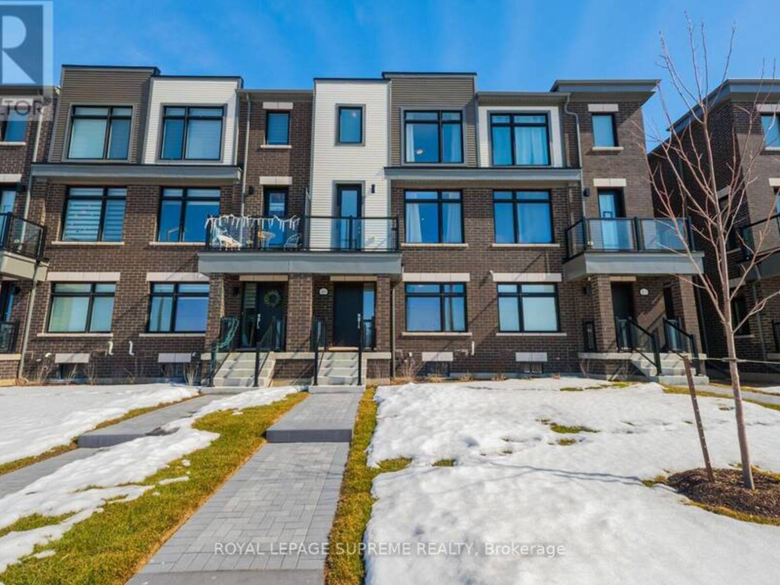 49 SORBARA WAY, Whitby, Ontario L1M 0M4