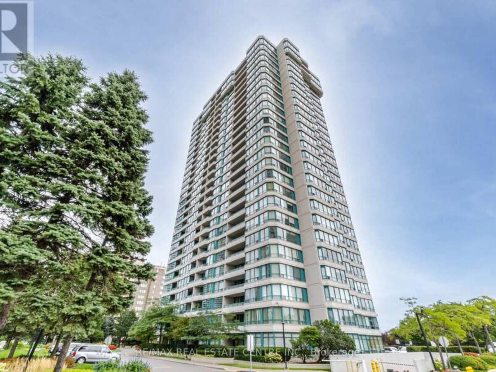 2510 - 550 WEBB DRIVE, Mississauga, Ontario L5B 3Y4