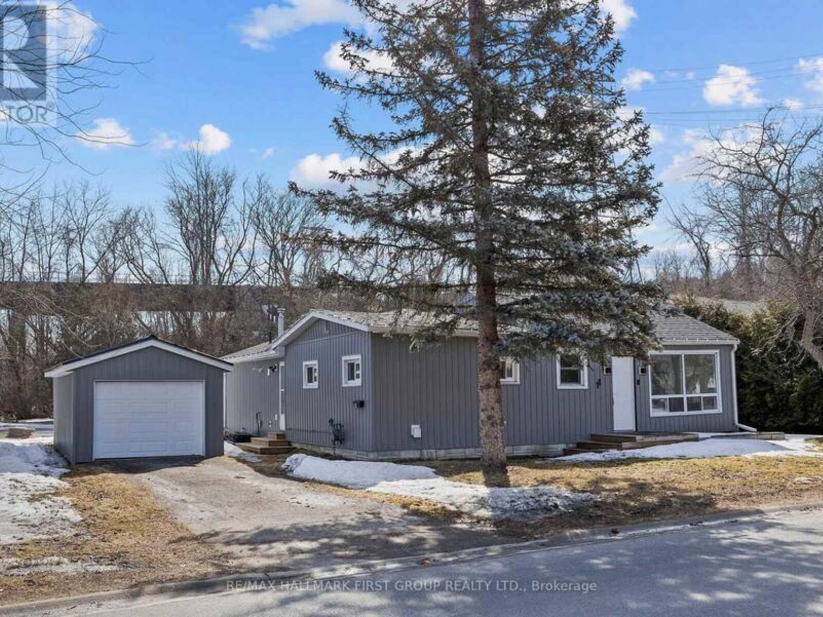 11 RADESKI STREET, Quinte West, Ontario K8V 4H2