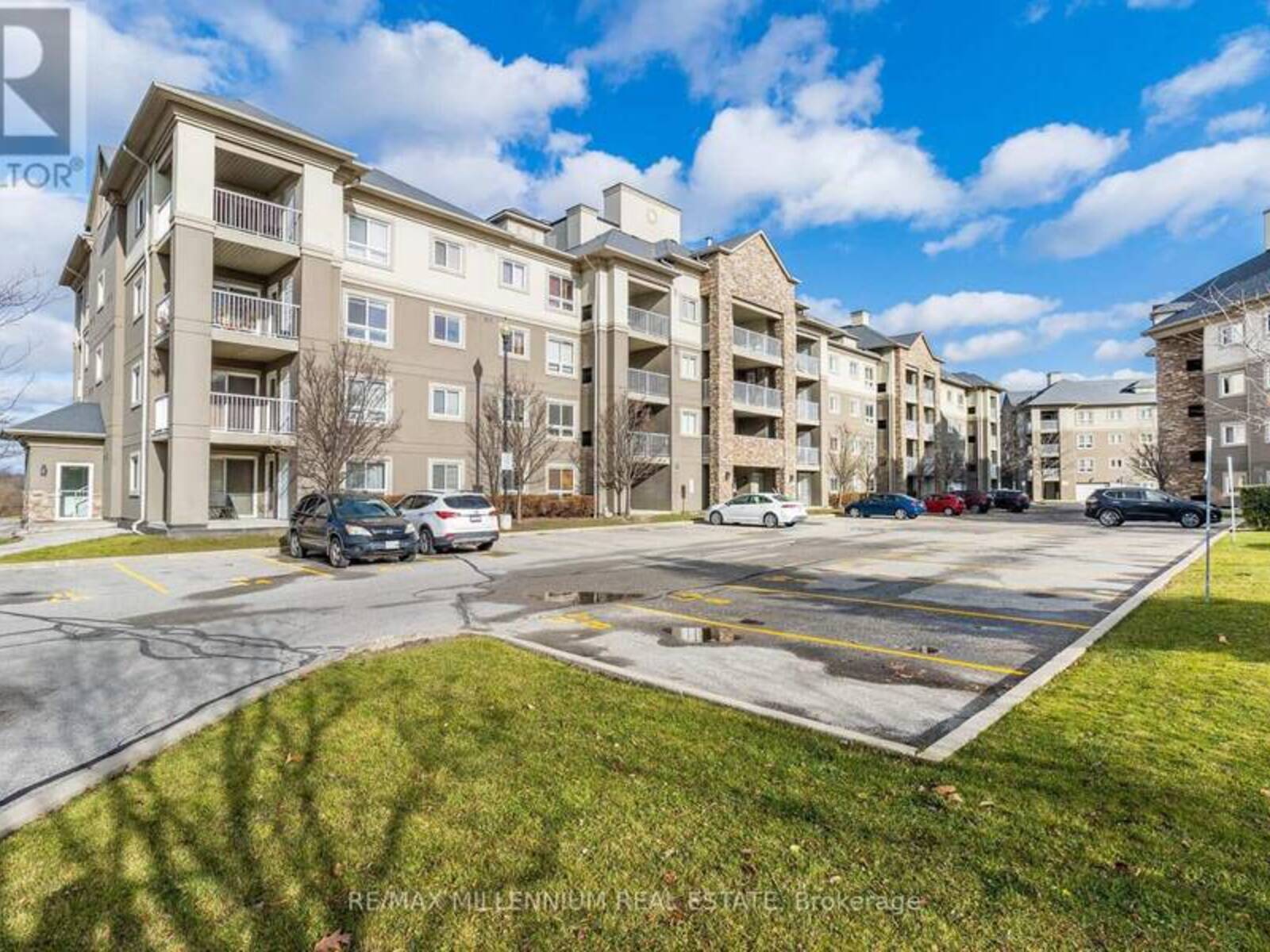 2402 - 6 DAYSPRING CIRCLE, Brampton, Ontario L6P 2Z6