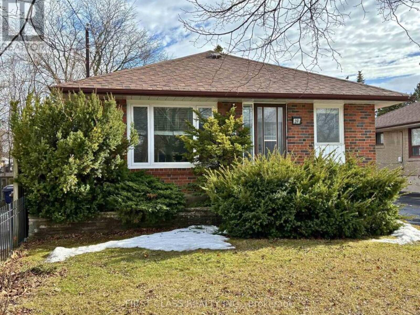 39 JOANNA DRIVE, Toronto, Ontario M1R 4H9