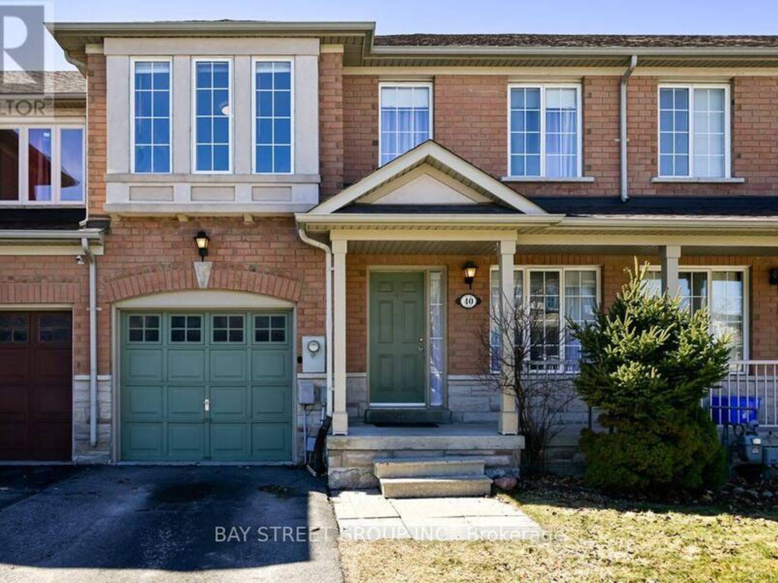 40 MORESBY STREET, Richmond Hill, Ontario L4B 4K9