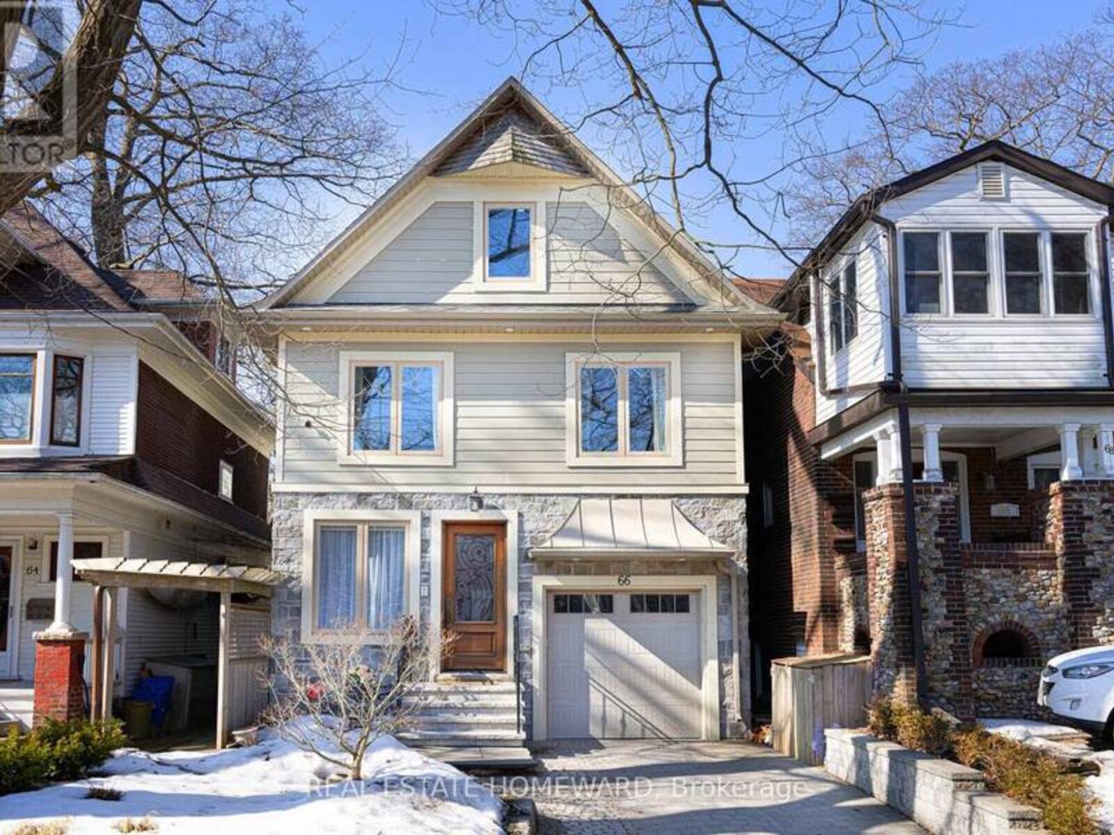 66 WAVERLEY ROAD, Toronto, Ontario M4L 3T1