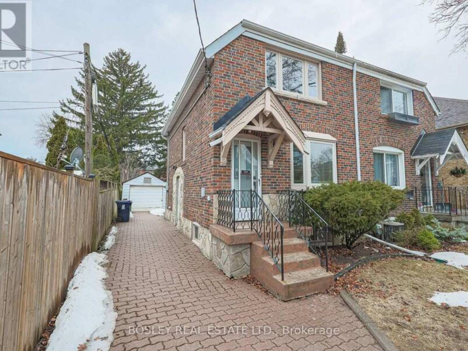 2 GLENBRAE AVENUE, Toronto, Ontario M4G 3R5