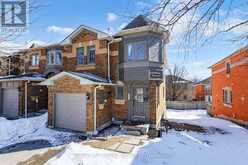 15 - 895 CARIBOU VALLEY CIRCLE | Newmarket Ontario | Slide Image One