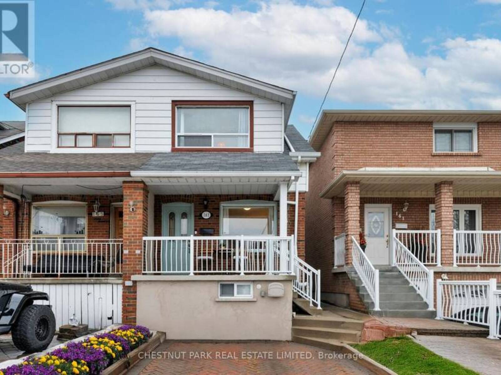 163 KANE AVENUE, Toronto, Ontario M6M 3N4