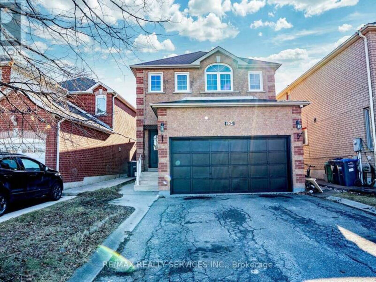 204 LOCKWOOD ROAD, Brampton, Ontario L6Y 4Y4