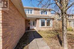 256 MANCHESTER DRIVE | Newmarket Ontario | Slide Image Two