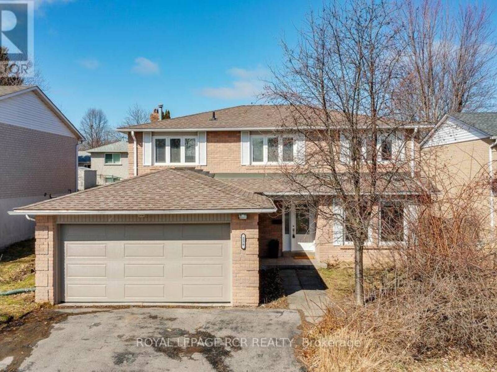 256 MANCHESTER DRIVE, Newmarket, Ontario L3Y 6K3