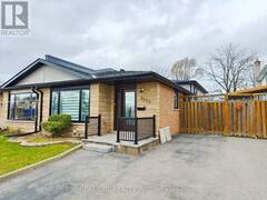 3379 OAKGLADE CRESCENT Mississauga Ontario, L5C 1X4