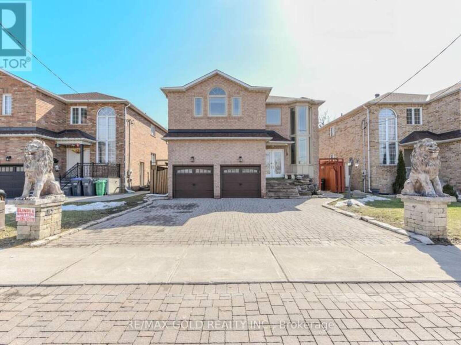 42 YORK STREET, Mississauga, Ontario L4T 1E7