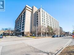 905 - 2737 KEELE STREET Toronto Ontario, M3M 2E9