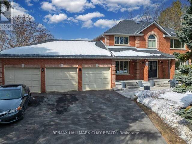 24 MARTINE CRESCENT Oro-Medonte Ontario, L0L 2L0 - 5 Bedrooms Home For Sale