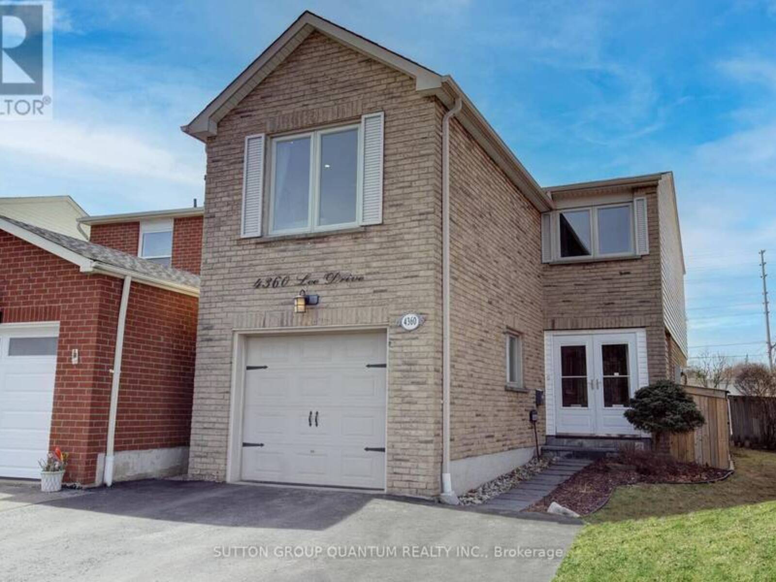 4360 LEE DRIVE, Mississauga, Ontario L4W 4A8