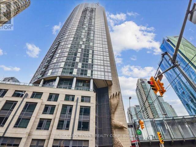 304 - 1 THE ESPLANADE DRIVE Toronto Ontario, M5E 0A8 - 3 Bedrooms Waterfront Condo For Sale