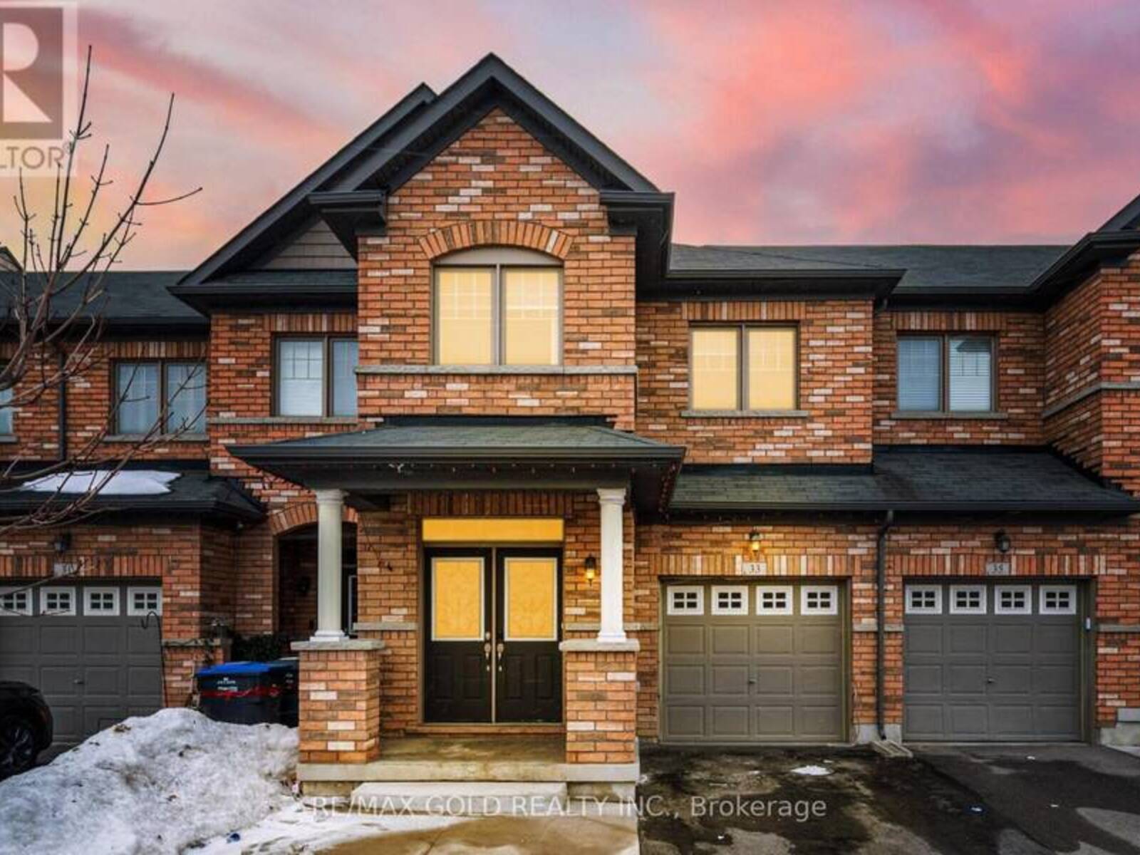 33 DAVENFIELD CIRCLE, Brampton, Ontario L6P 4L9