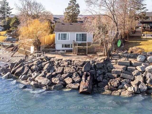 18 1/2 LAKESHORE DRIVE Hamilton Ontario, L8E 5C6 - 2 Bedrooms Waterfront Home For sale