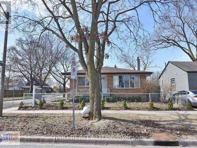 1697 WESTCOTT ROAD Windsor Ontario, N8Y 4C8 - 6 Bedrooms Home For Sale