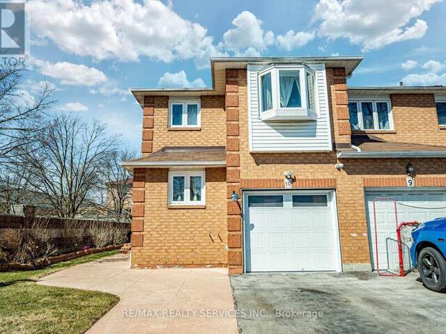 10 - 10 SHIRLEY PLACE Brampton Ontario, L6Z 1P2 - 3 Bedrooms Condo For Sale