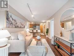 1111 - 736 SPADINA AVENUE Toronto Ontario, M5S 2J6