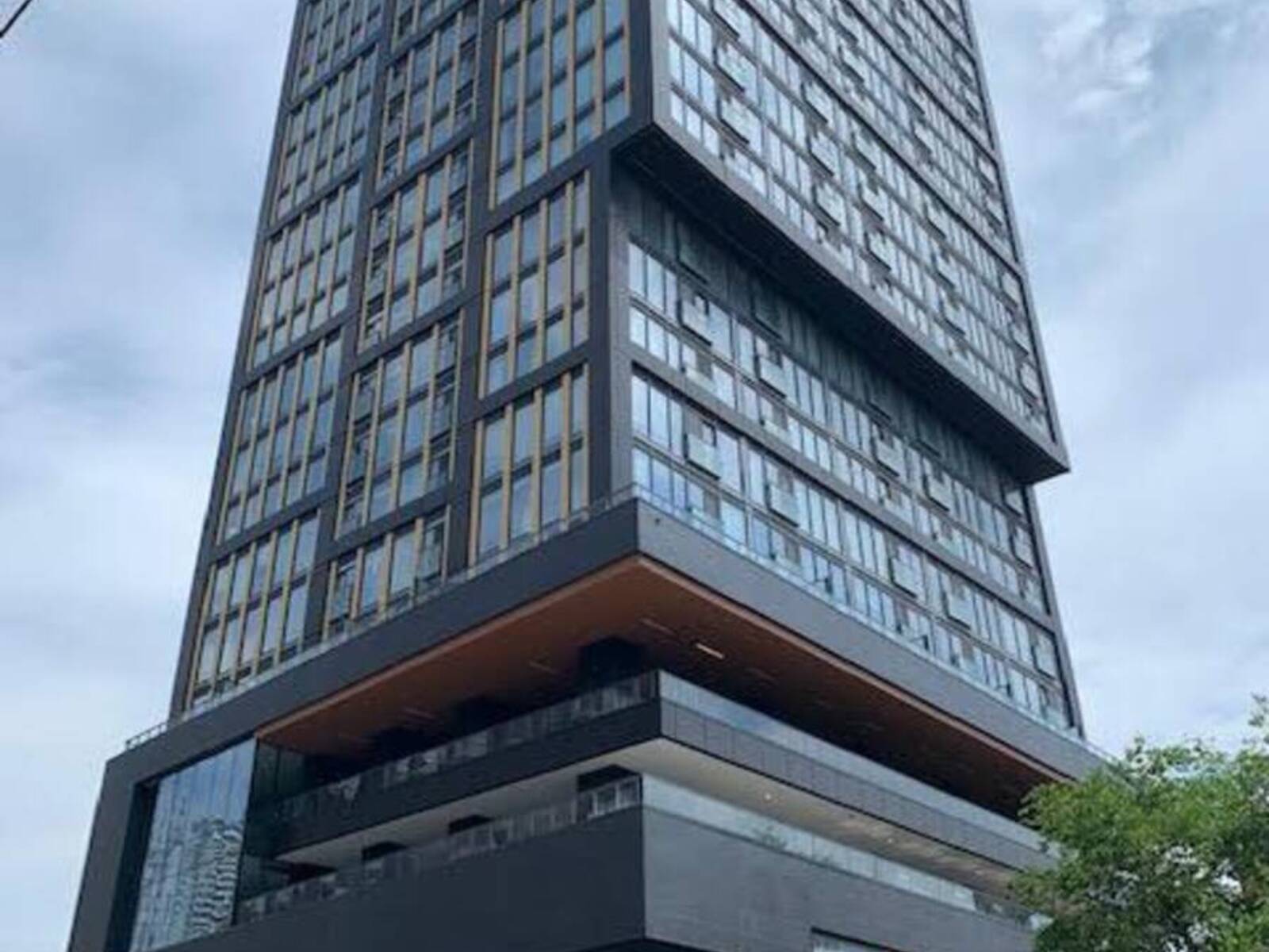 806 - 319 JARVIS STREET, Toronto, Ontario M5B 0C8