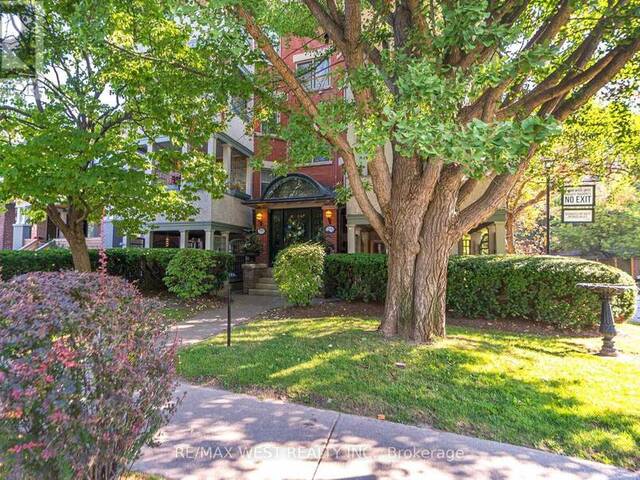 9B HUMEWOOD DRIVE Toronto Ontario, M6C 1C9 - 15 Bedrooms Home For Sale